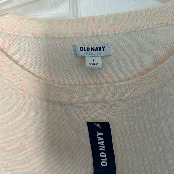 Beautiful lightweight sweater from Old Navy size large - Picture 8 of 9